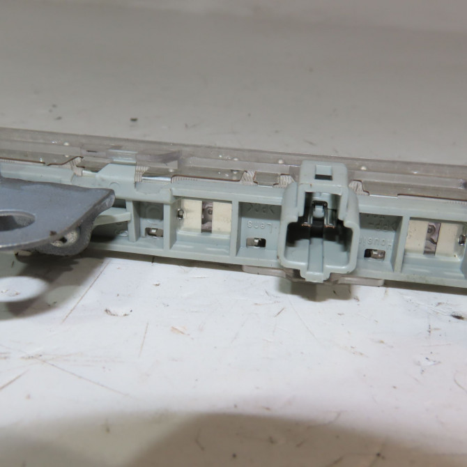 Feux stop supplementaire occasion  Toyota AURIS (_E15_) 2.0 d-4d (ade150_) (2006-2012)   8157005110  3