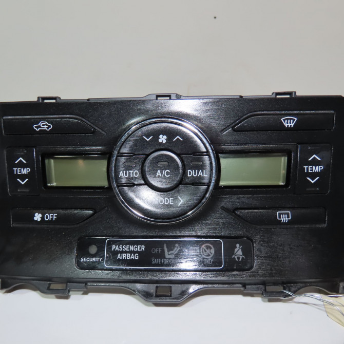 Commande de chauffage occasion  Toyota AURIS (_E15_) 2.0 d-4d (ade150_) (2006-2012)   5590002300  1