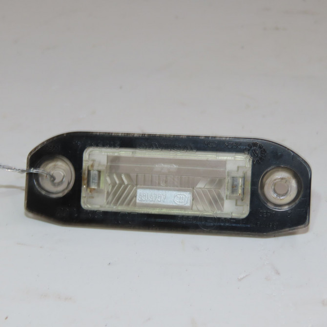 Eclaireur plaque de police d occasion  Volvo V50 (545) 2.0 d (2004-2010)   31253006  1