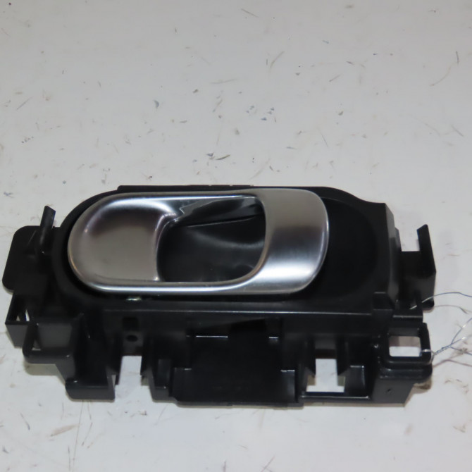 Poignee int porte avg occasion  Citroën C3 III (SX) 1.5 bluehdi 100 (sxyhyp, sxyhtu) (2018)   98012886VV  1