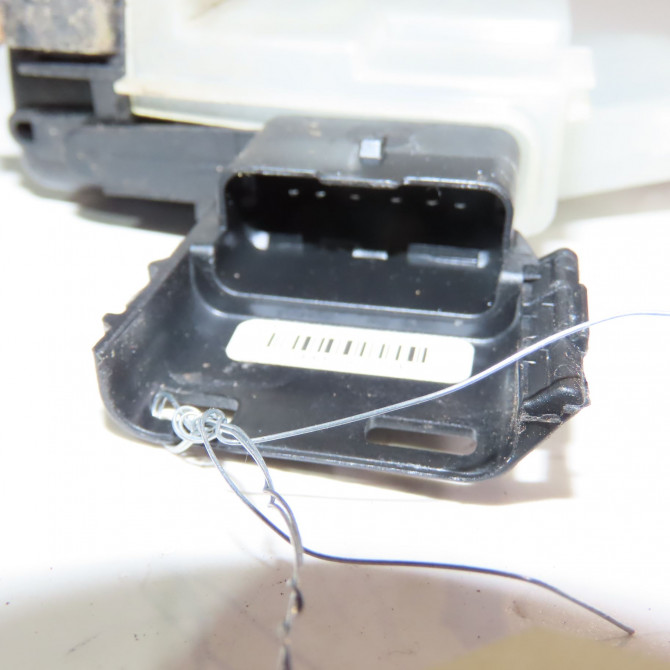 Serrure porte avd occasion  Peugeot 208 II (UB_, UP_, UW_, UJ_) 1.5 bluehdi 100 (2019)   9844412180  3