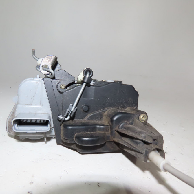 Serrure porte avg occasion  Peugeot 307 (3A/C) 1.4 16v (2003-2007)   9135N3  2