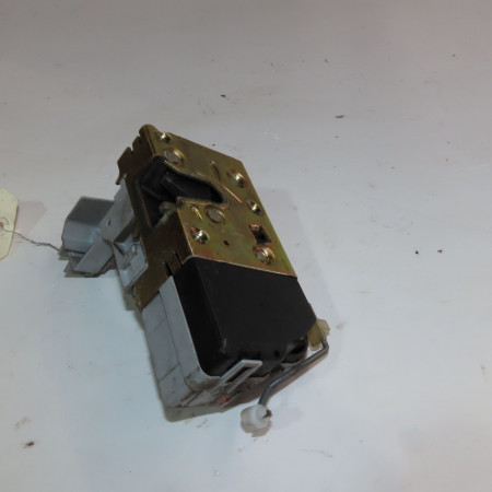 Serrure porte avg occasion  Peugeot 307 (3A/C) 1.6 hdi 110 (2004-2009) 5 portes   9135Z0 