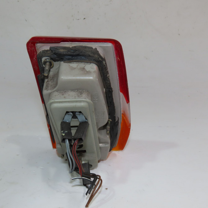 Feu arrière gauche occasion  Ford FIESTA II (FBD) 1.1 (fbd) (1986-1989)   84FG13A603AA  3