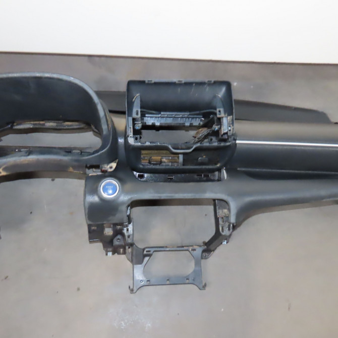 Planche de bord occasion  Toyota YARIS (_P21_, _PA1_, _PH1_) 1.5 hybrid (mxph10, mxph11) (2020) 5 portes   55302K0060E0  3