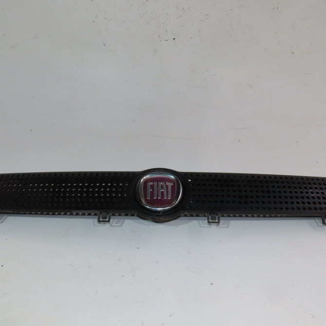 Calandre occasion  Fiat PANDA (169_) 1.1 (169.axa1a) (2003)   735463491  1