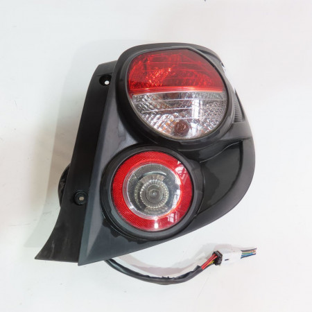 Feu arrière droit occasion  Chevrolet AVEO 3/5 portes (T300) 1.2 (2011)   96830986 
