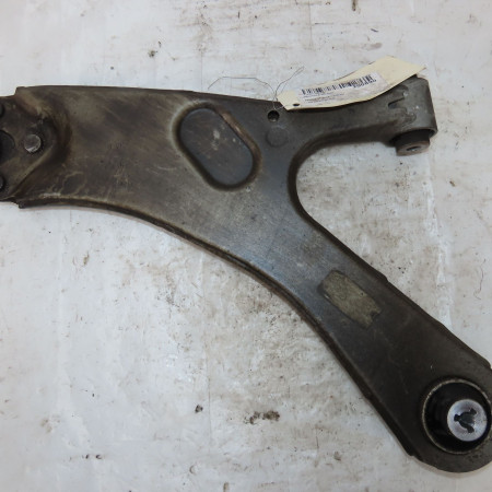 Triangle inf avg occasion  Peugeot 2008 II (UD_, US_, UY_, UK_) 1.5 bluehdi 130 (2019)   9831682580 