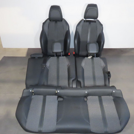 Interieur complet occasion  Peugeot 2008 II (UD_, US_, UY_, UK_) 1.5 bluehdi 130 (2019)    