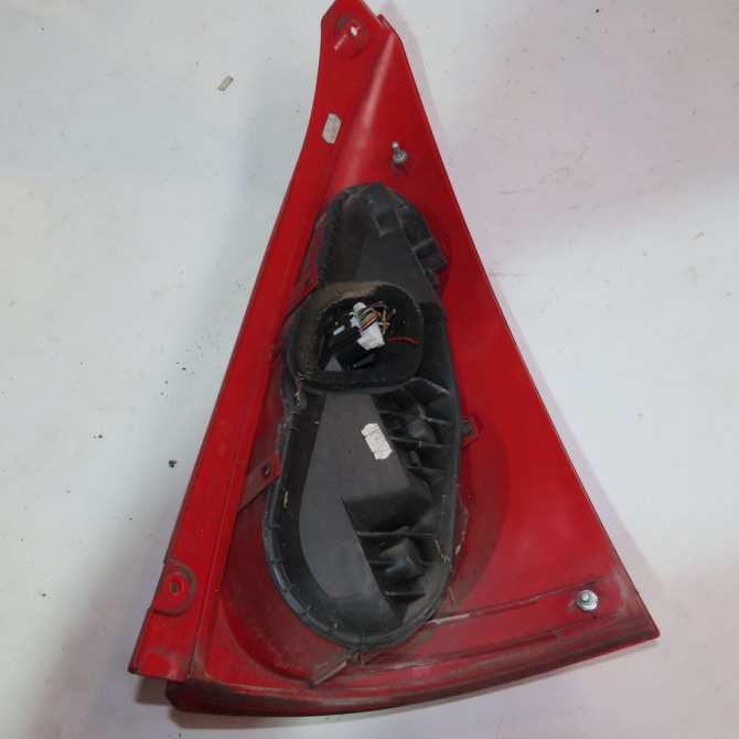Feu arrière gauche occasion  Peugeot 107 (PM_, PN_) 1.4 hdi (2005-2014)   6350X6  2