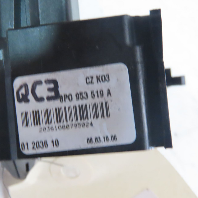 Commande essuie glace occasion  Audi A3 (8P1) 1.9 tdi (2003-2010) 3 portes   8P0953519E9B9  2