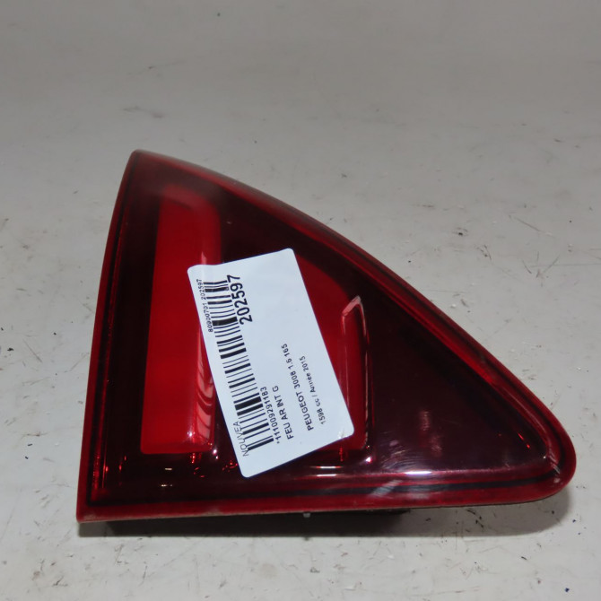 Feu arrière interieur gauche occasion  Peugeot 3008 SUV (MC_, MR_, MJ_, M4_) 1.6 thp 165 (m45gyw, m45gzw, m45gyv) (2016)   9805511380  1