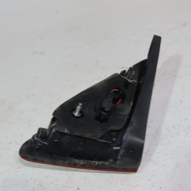 Feu arrière interieur gauche occasion  Peugeot 3008 SUV (MC_, MR_, MJ_, M4_) 1.6 thp 165 (m45gyw, m45gzw, m45gyv) (2016)   9805511380  3