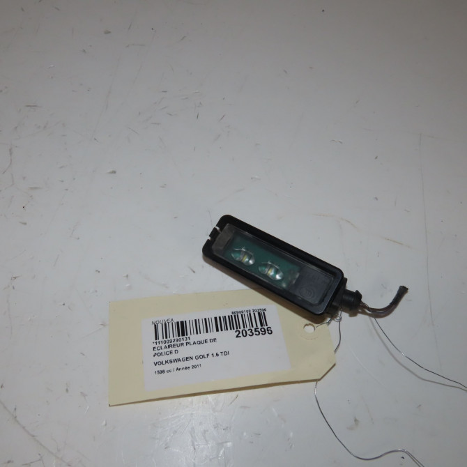 Eclaireur plaque de police d occasion  Volkswagen vw GOLF VI (5K1) 1.6 tdi (2009-2012) 5 portes   1K8943021D  1