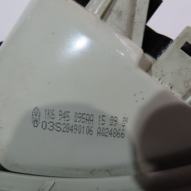 Feu arrière gauche occasion  Volkswagen vw GOLF V (1K1) 1.9 tdi (2003-2008) 5 portes   1K6945095T  2