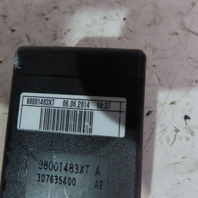 Ancrage ceinture arrière gauche occasion  Citroën C4 GRAND PICASSO II (DA_, DE_) 1.6 hdi / bluehdi 115 (2013)   98001483XT  2