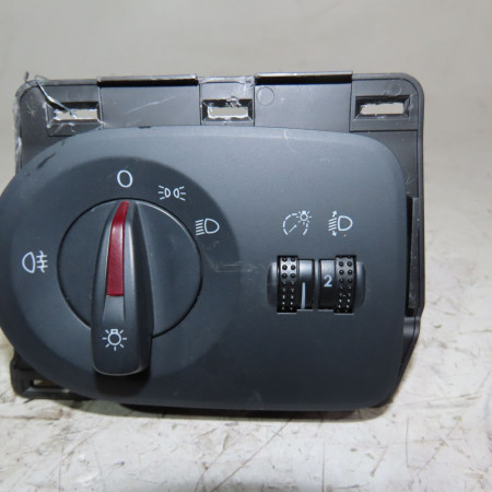 Interrupteur commande de phares occasion  Seat IBIZA IV (6J5, 6P1) 1.2 tdi (2010-2015)   6J1941531AKAT7 