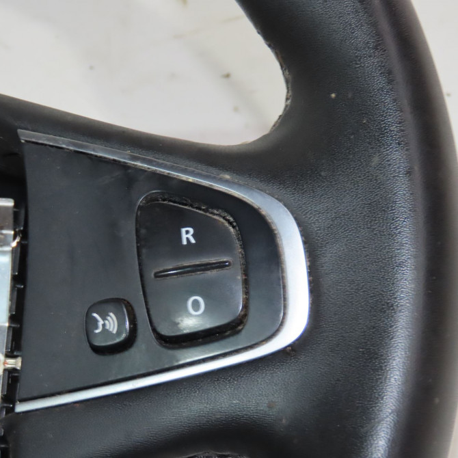 Volant de direction occasion  Renault CAPTUR I (J5_, H5_) 1.5 dci 90 (2013) 5 portes   484005241R  4