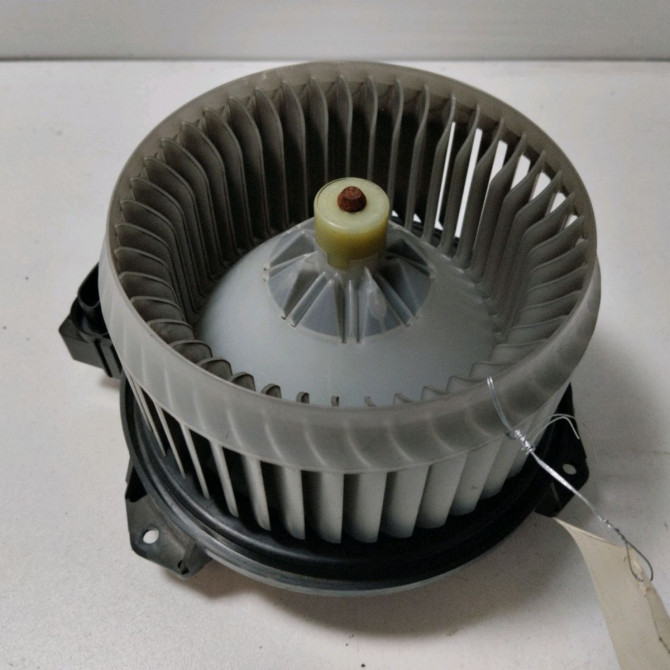 Moteur ventilateur chauffage occasion  Suzuki SWIFT III (MZ, EZ) 1.3 (rs 413) (2005)   7415062JA0  1