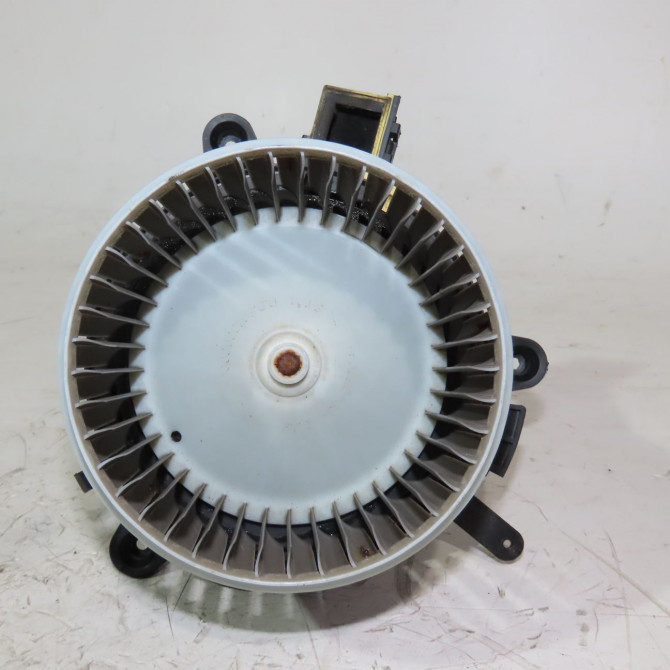 Moteur ventilateur chauffage occasion  Ds DS 7 Crossback (J4_, JR_, JC_) 1.5 bluehdi 130 (jcyhzj, jcyhzr) (2017)   9849717380  3