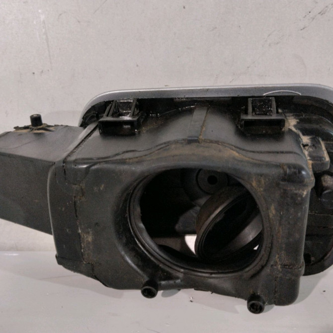 Volet de trappe carburant occasion  Citroën C5 III (RD_) 1.6 hdi 110 (2008)   1517G3  3