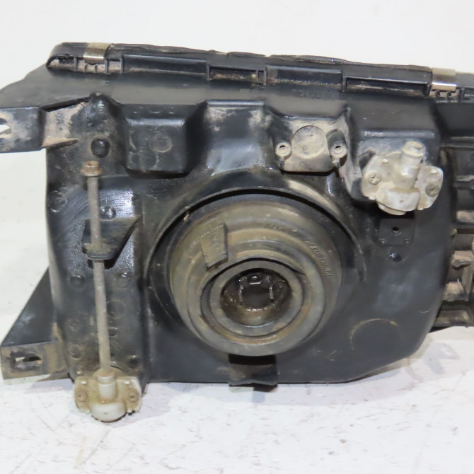 Phare droit occasion  Mitsubishi PAJERO II (V3_W, V2_W, V4_W) 2.5 td 4wd (v24c, v24w) (1990-1999)   MB683888  3