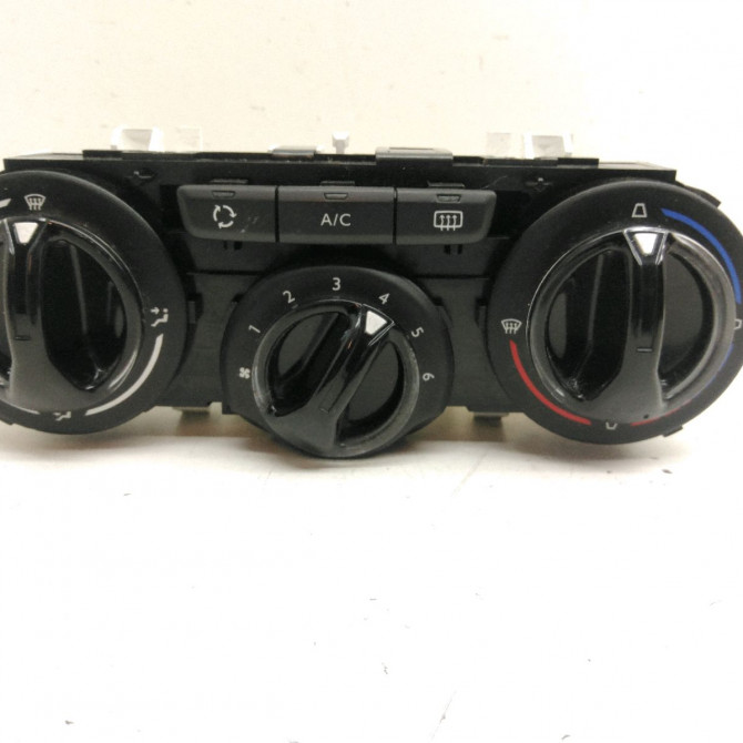Commande de chauffage occasion  Peugeot 208 I (CA_, CC_) 1.4 hdi (2012) 3 portes   9819611580  1