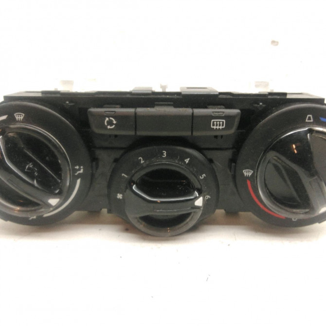 Commande de chauffage occasion  Peugeot 208 I (CA_, CC_) 1.4 hdi (2012) 3 portes   9672248680  1