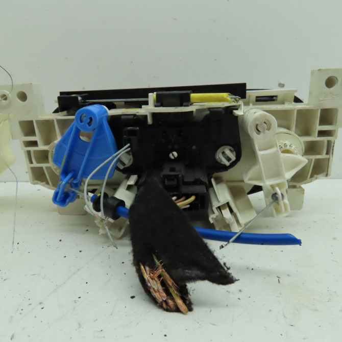 Commande de chauffage occasion  Dacia SANDERO II 1.5 dci (2012) 5 portes   275108691R  2