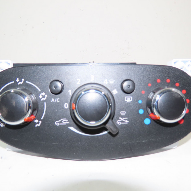 Commande de chauffage occasion  Dacia SANDERO II Tce 90 (b8m1, b8ma) (2012) 5 portes   275101406R  1