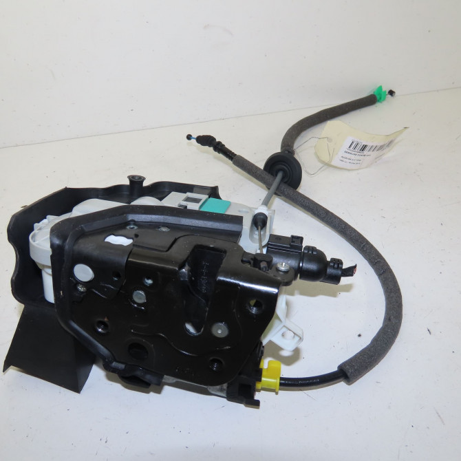 Serrure porte avg occasion  Audi A4 B9 (8W2, 8WC) 35 tfsi mild hybrid (2018)   8X1837015C  2