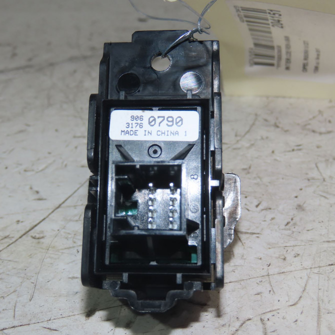 Interrupteur commande de frein a main occasion  Opel INSIGNIA A (G09) 1.6 cdti (68) (2015-2017)   9060790  2