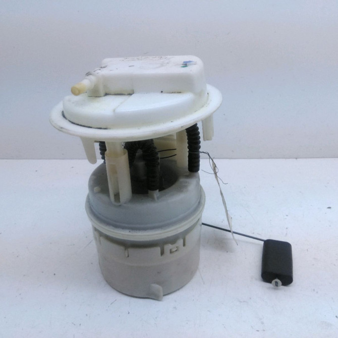 Pompe à carburant immergée occasion  Peugeot 406 (8B) 1.8 16v (1995-2000)   1525N7  5