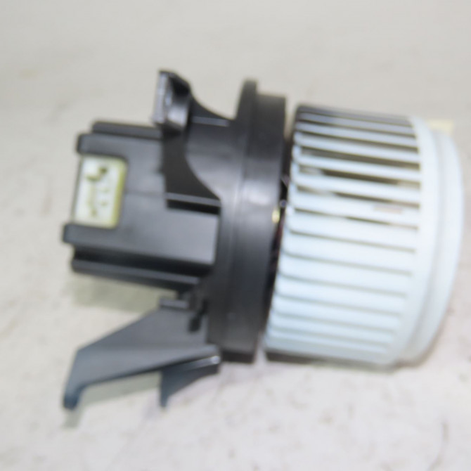 Moteur ventilateur chauffage occasion  Jeep RENEGADE SUV (BU, B1, BV) 1.3 gse t4 (2018) 5 portes   77367171  3