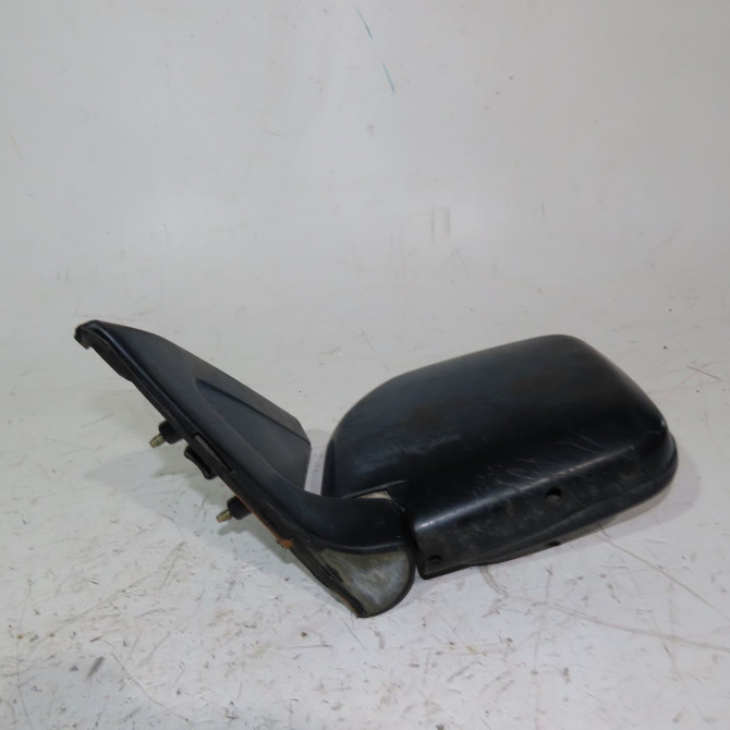 Retroviseur exterieur gauche occasion  Mitsubishi PAJERO II (V3_W, V2_W, V4_W) 2.5 td 4wd (v24c, v24w) (1990-1999)   MB696595  4