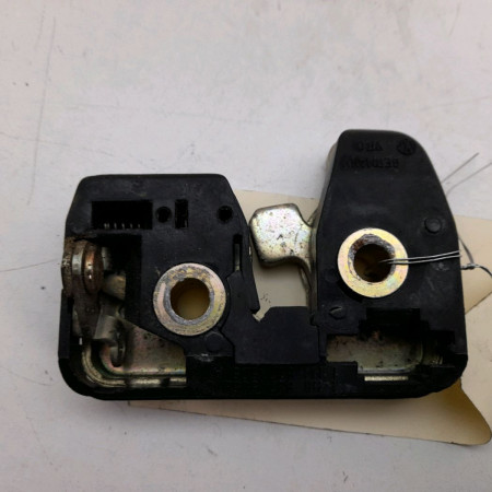 Serrure coffre arrière occasion  VOLKSWAGEN GOLF III phase 1 CAB 01-1994->04-1998 1.8i 75ch   1H6827505B 