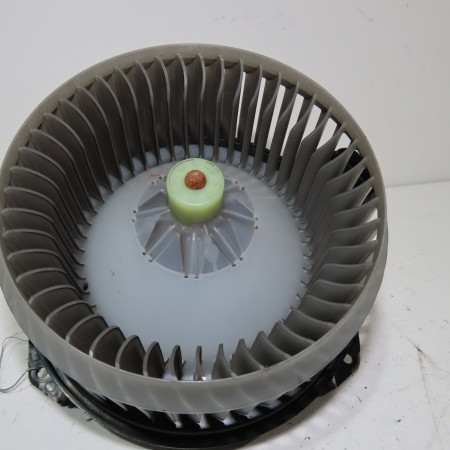 Moteur ventilateur chauffage occasion  Toyota AVENSIS Break (_T27_) 2.2 d-4d (adt271_) (2008-2018)   8710302150 