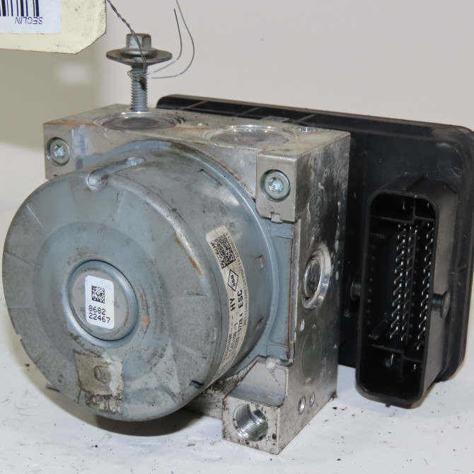 Unité hydraulique ABS occasion  Renault MEGANE IV Estate (K9A/M/N_) 1.5 dci 110 (2016)   476609440R  3