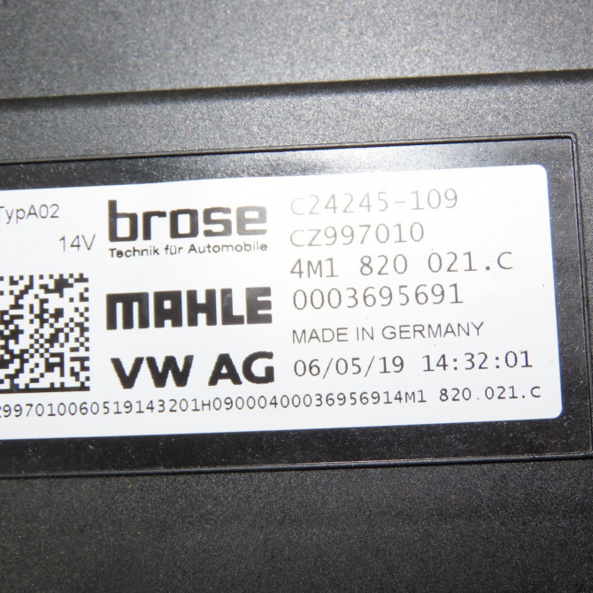 Moteur ventilateur chauffage occasion  Audi A4 B9 (8W2, 8WC) 35 tfsi mild hybrid (2018)   4M1820021C  2