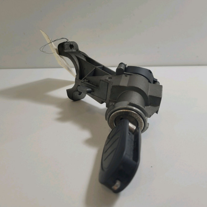 Antivol de direction occasion  Alfa romeo MITO (955_) 1.3 multijet (955axh1b, 955axt1a) (2008-2010) 3 portes   50525430  1