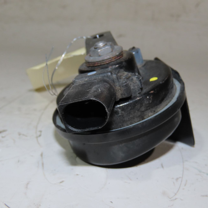 Klaxon  / avertisseur occasion  Audi A1 Sportback (8XA, 8XF) 1.4 tfsi (2011-2015)   8X0951210C  2