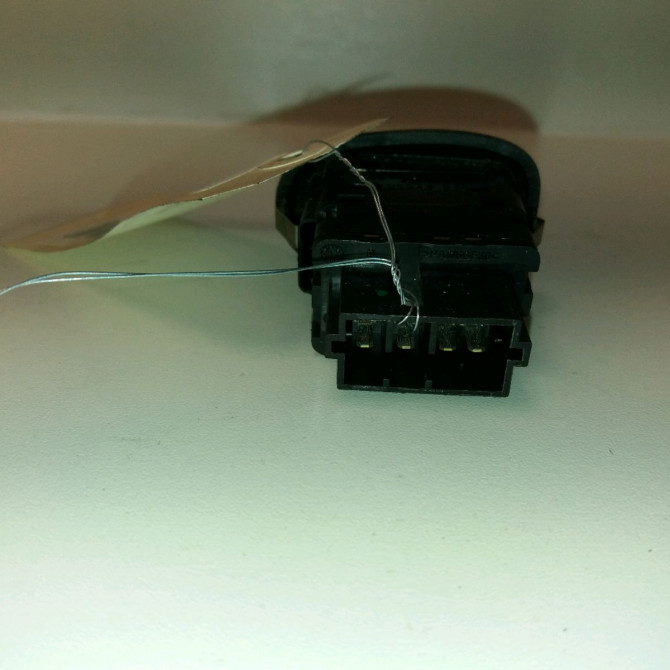 Commande leve-glace porte arrière gauche occasion  Citroën C3 I (FC_, FN_) 1.4 hdi (2003-2011) 5 portes   6552zg  2