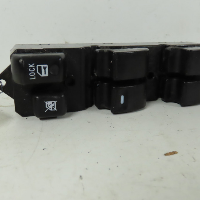 Commande lève-glace porte avant gauche occasion  Citroën C-CROSSER (VU_, VV_) 2.2 hdi (2007-2012) 5 portes   6590X0  1