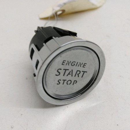  occasion  Peugeot 3008 SUV (MC_, MR_, MJ_, M4_) 1.5 bluehdi 130 (2018) 5 portes   9827217880 