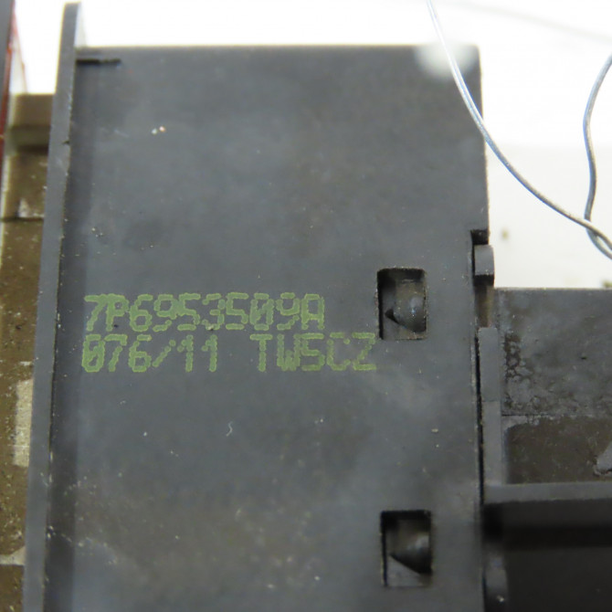 Bouton de warning occasion  Volkswagen vw TOUAREG (7P5, 7P6) 3.0 v6 tdi (2010-2018)   7P6953509A  2