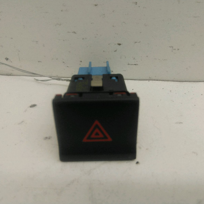 Bouton de warning occasion  Volkswagen vw POLO V (6R1, 6C1) 1.4 tdi (2014)   6C0953509A  1