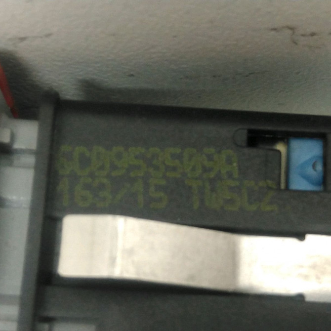 Bouton de warning occasion  Volkswagen vw POLO V (6R1, 6C1) 1.4 tdi (2014)   6C0953509A  3