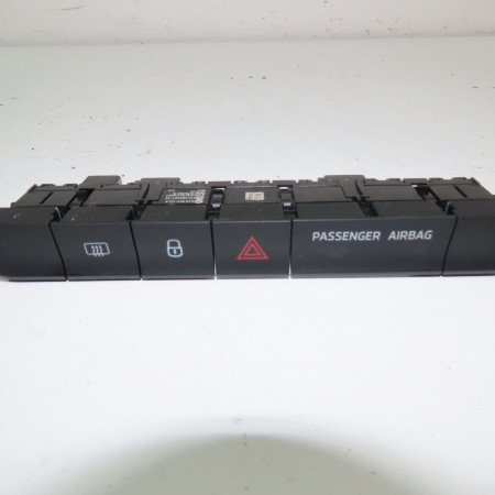 Bouton de warning occasion  Skoda FABIA III (NJ3) 1.0 tsi (2014-2021)   6V0927132A 