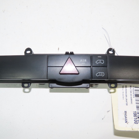Bouton de warning occasion  Volkswagen vw CRAFTER 30-50 Camionnette (2E_) 2.0 tdi (2011-2016)   A9068701810 