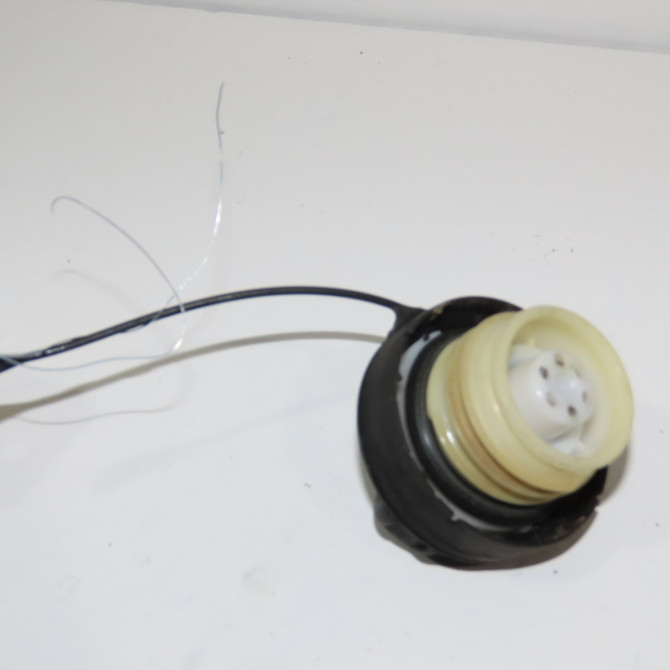 Bouchon reservoir a carburant occasion  Suzuki CELERIO (LF) 1.0 (avk310) (2014) 5 portes   8926077K01  2